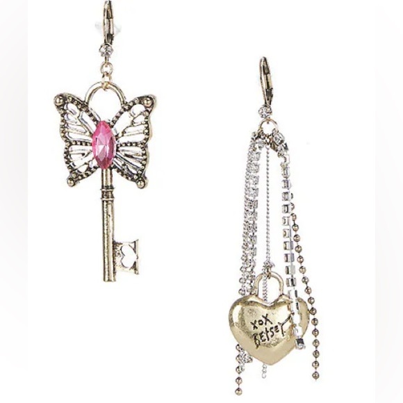 Boho Butterfly Lock & Key Crystal Mismatched Drop Earrings - Picture 5 of 6